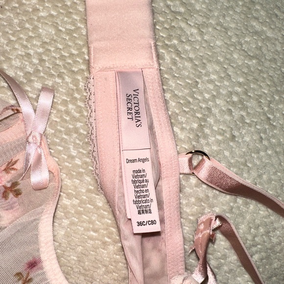 Victoria's Secret Pink Floral Lace Bra - Picture 5 of 8